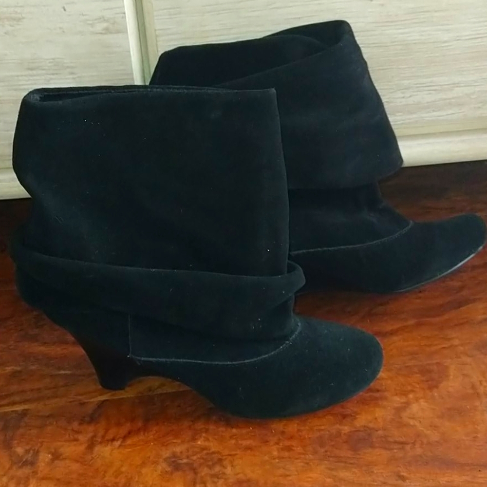 Naughty monkey Black suede cuffed ankle boots 8.5